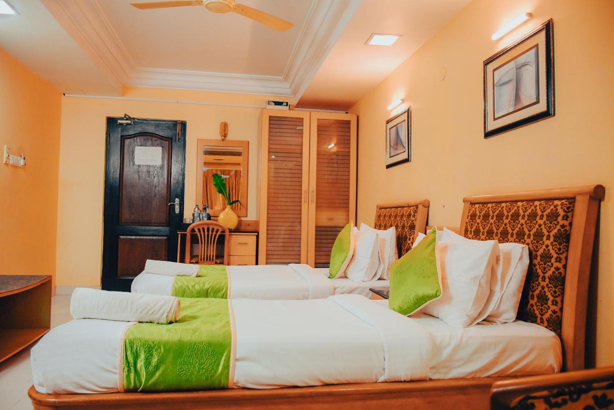 Naksha Tree Hotels - Mogappair チェンナイ エクステリア 写真