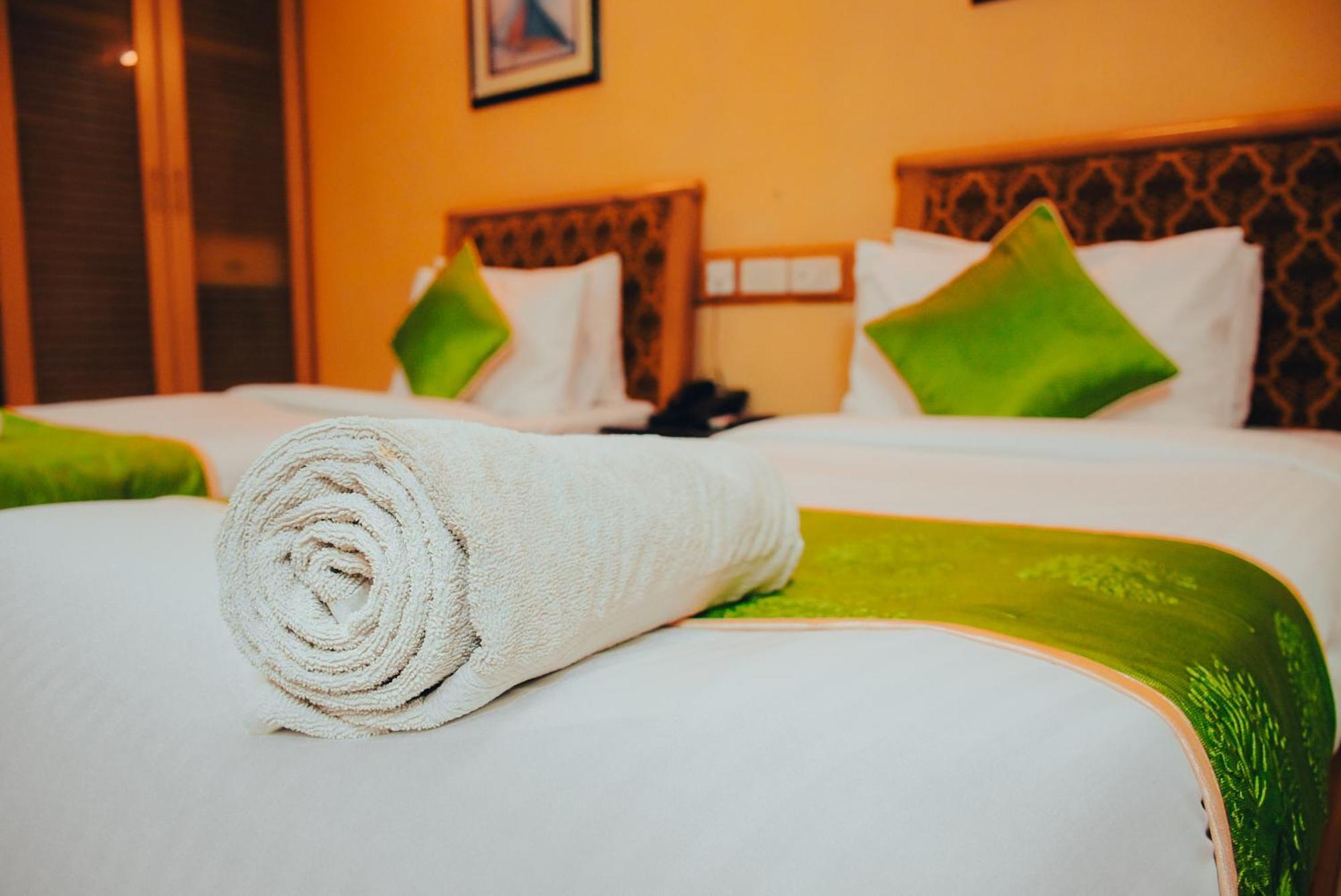 Naksha Tree Hotels - Mogappair チェンナイ エクステリア 写真